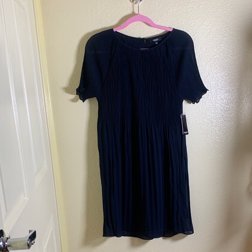 NWT Premise Dark Blue Pleated Midi Dress, size M